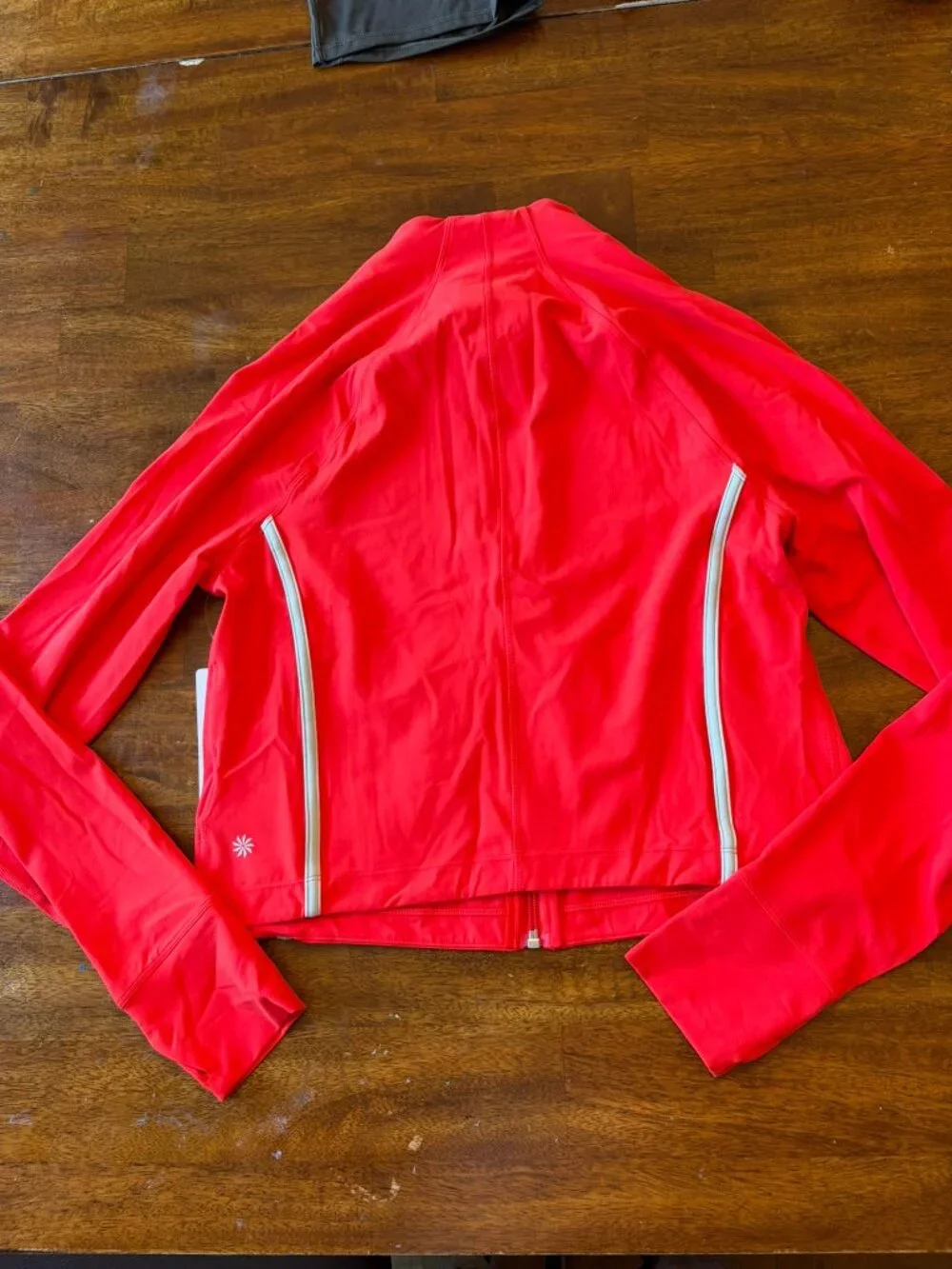 Athleta Salutation Crop Jacket Punch Red NWT Size L Zip Pockets $109